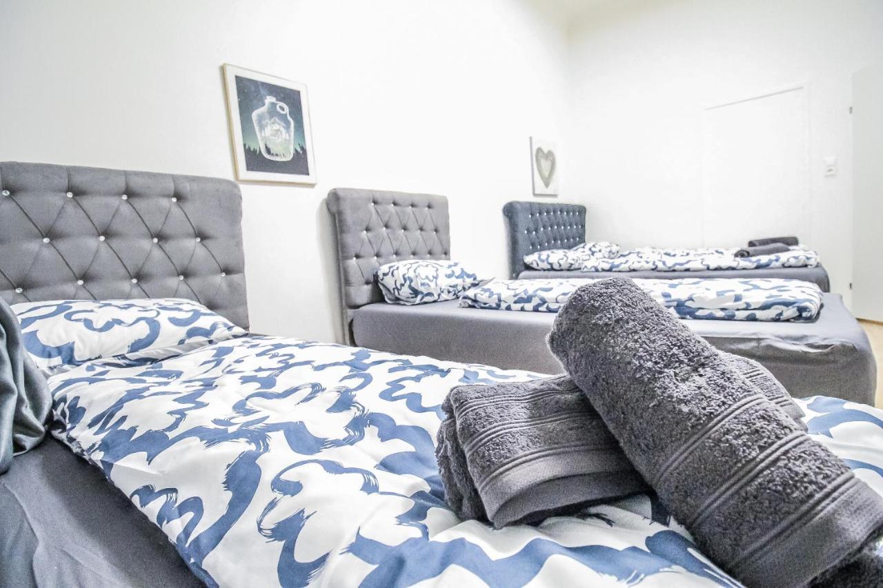 Comfort Quad Room Hn Vienna Exterior photo